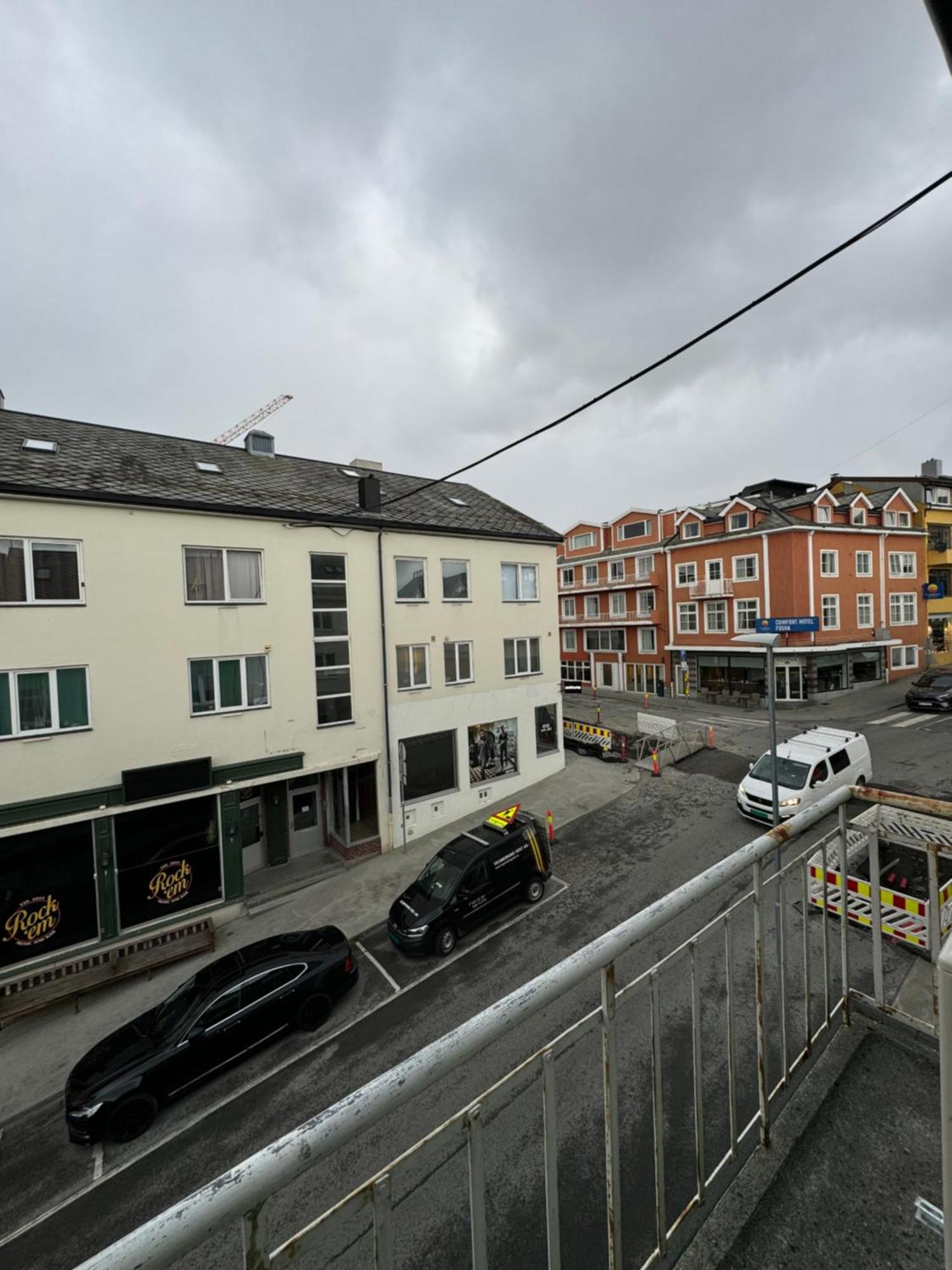 Charming 3-Bedroom Apartment In The Heart Of Kristiansund Luaran gambar